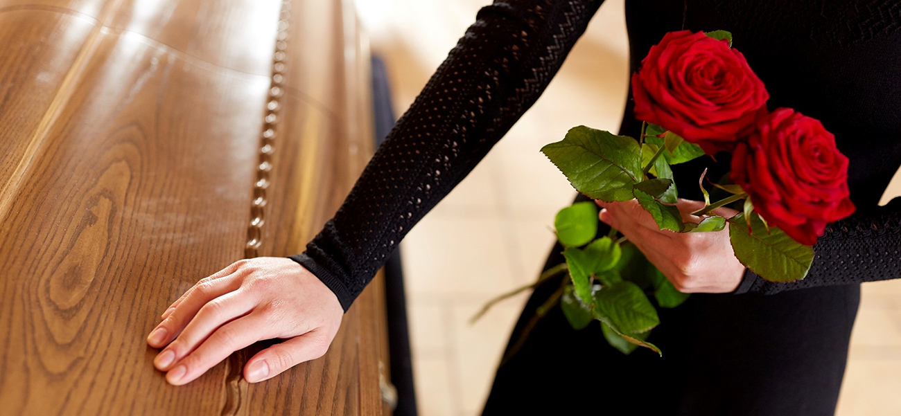 Vanliga frågor om begravningar – Gäst på begravning – Mariefreds Begravningsbyrå i Mariefred